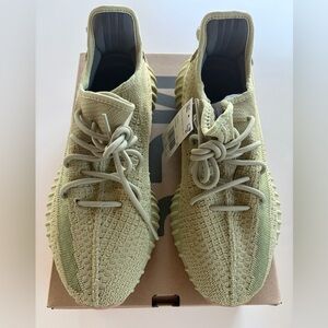 Adidas Yeezy Boost 350 V2 - Sulfur